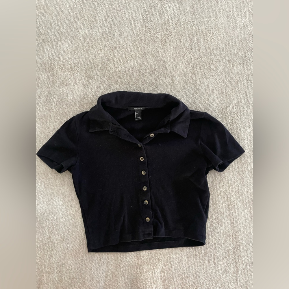 Forever 21 cropped button up shirt